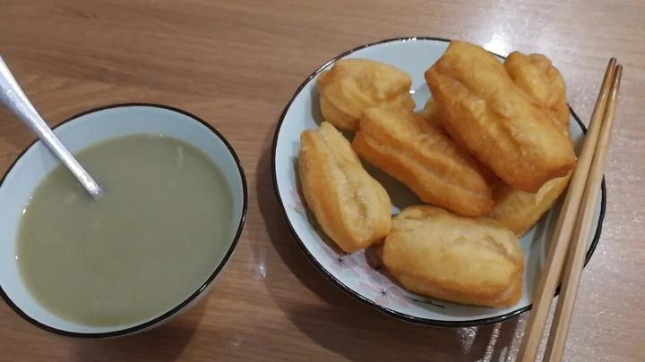 这些天，我炸油条的技术越来越炉火纯青了