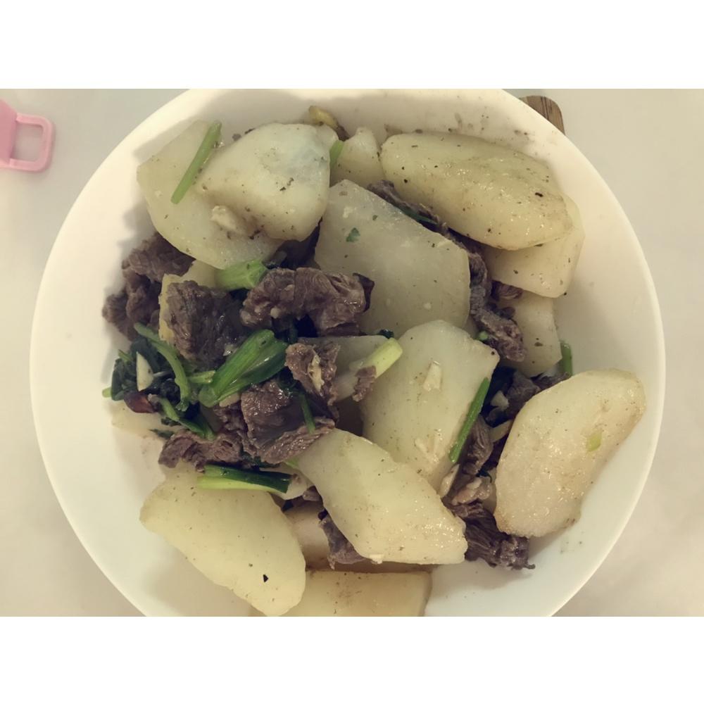 白萝卜炖牛肉砂锅