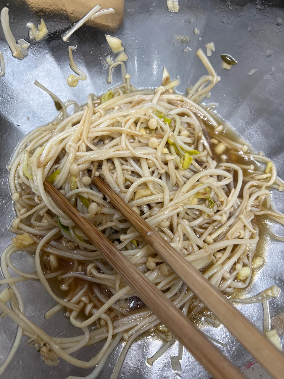 厨师长教你：“凉拌豆芽”的费时做法，口感爽脆味道很赞，收藏