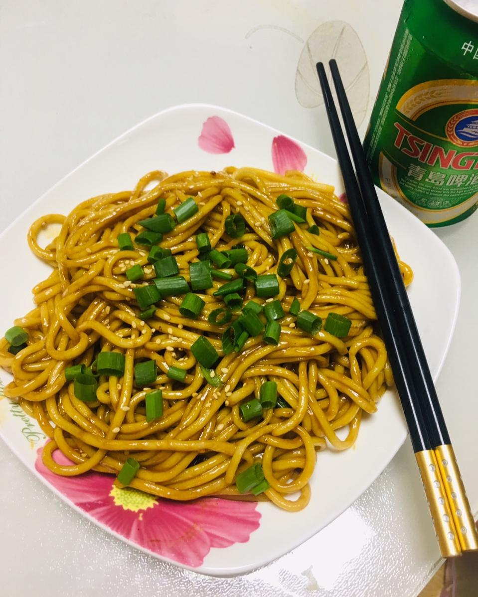 10分钟搞定的一碗葱油拌面