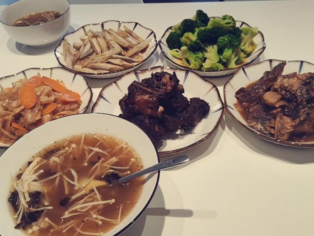 家庭聚餐
