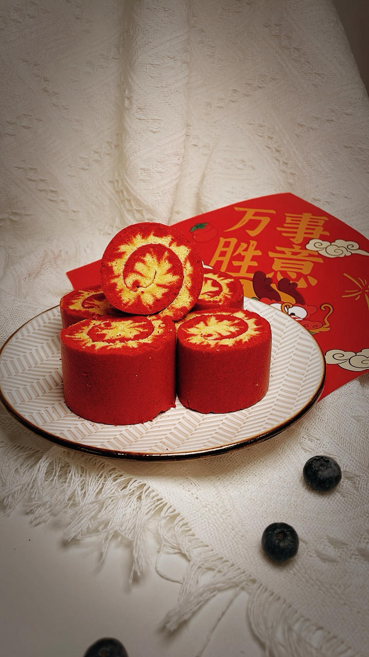越看越魔性！红丝绒旋风蛋糕卷！