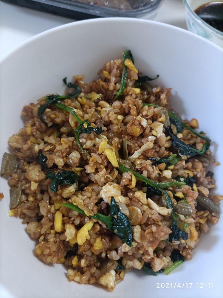 邻居抢着来我家吃土豆香肠炒饭，原来这么香！