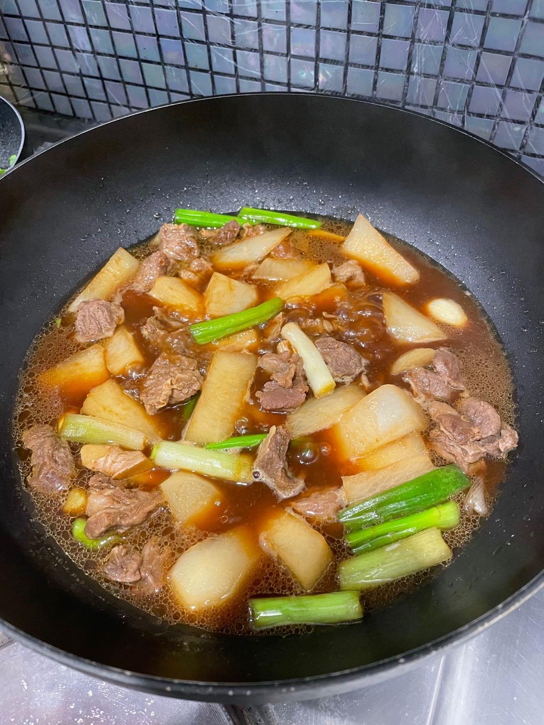 地道广式萝卜焖牛腩（面）