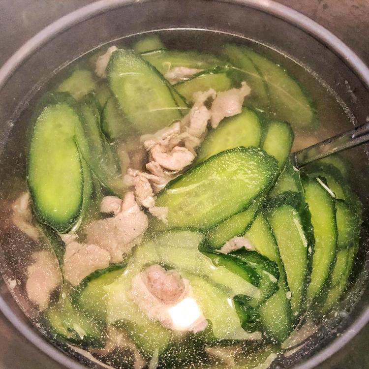 黄瓜肉片汤