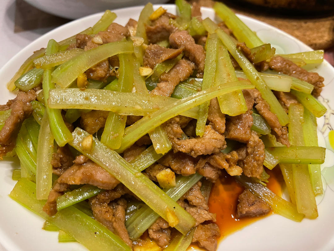 ㊙️家常菜‼️芹菜小炒牛肉‼️牛肉超级嫩滑哟