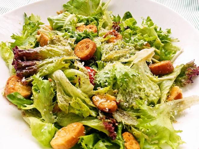 Caesar Salad 凯 撒 色 拉的做法