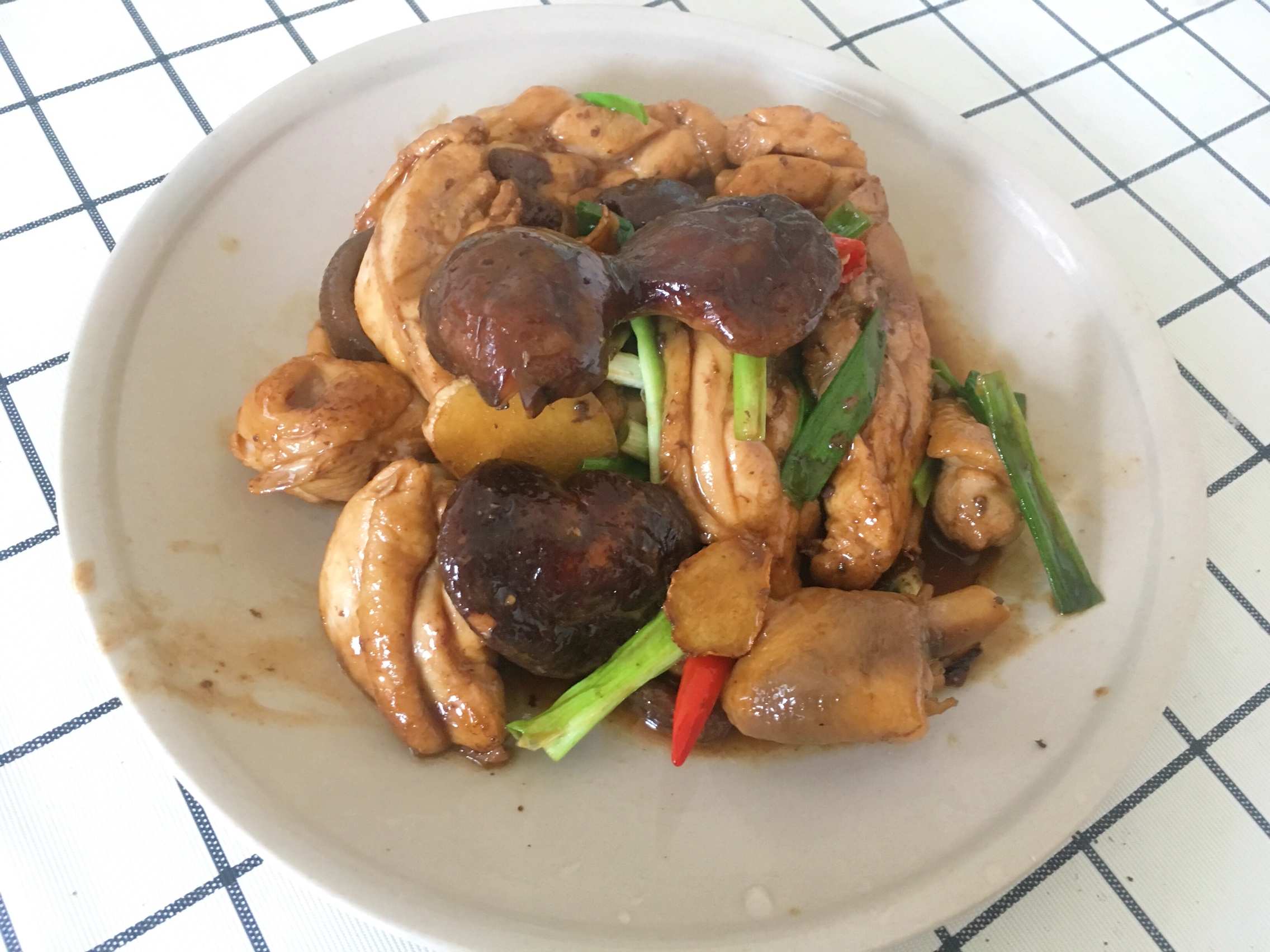 广式冬菇焖鸡的做法