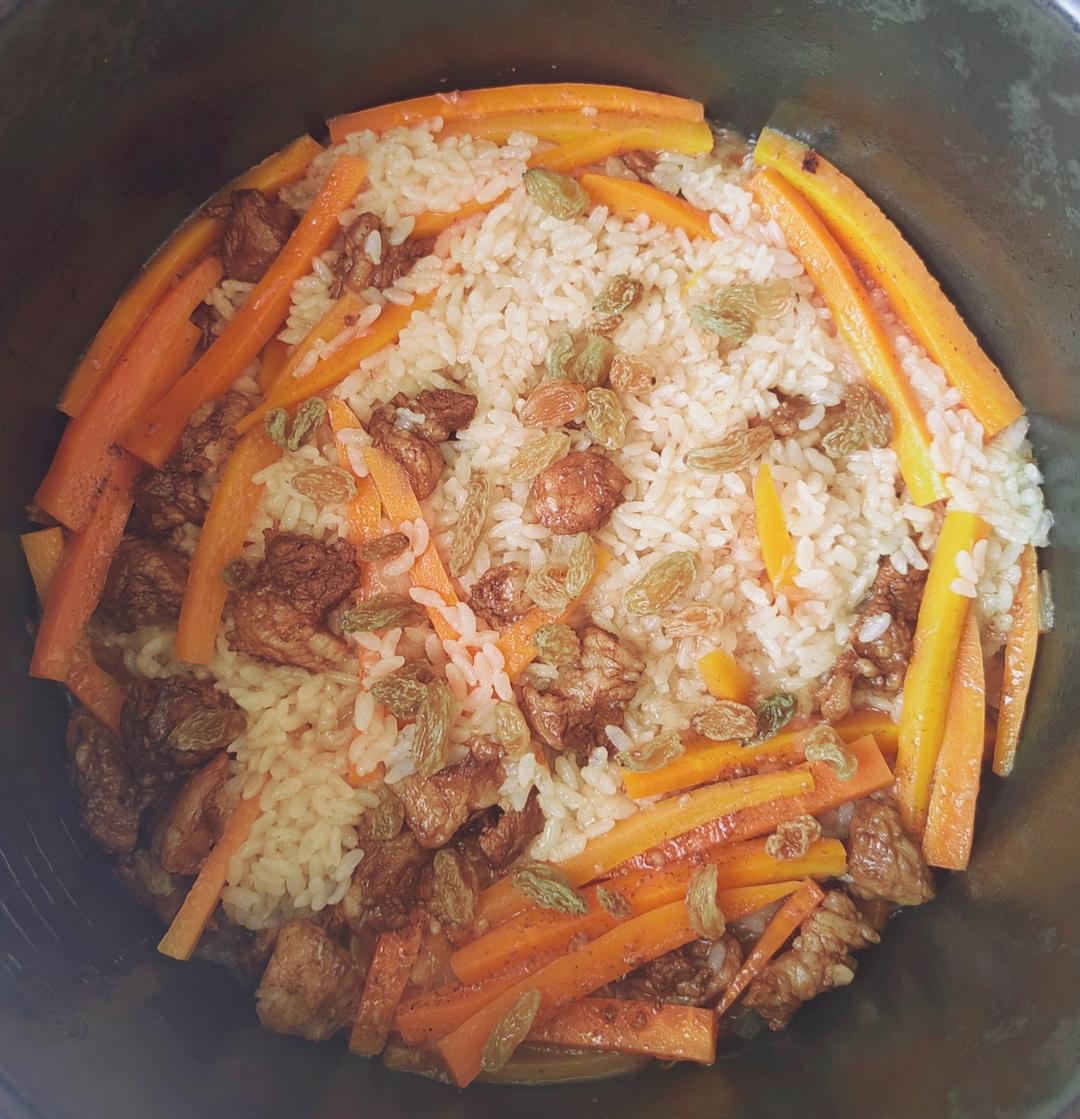 新疆抓饭（简单又好吃的电饭锅版）