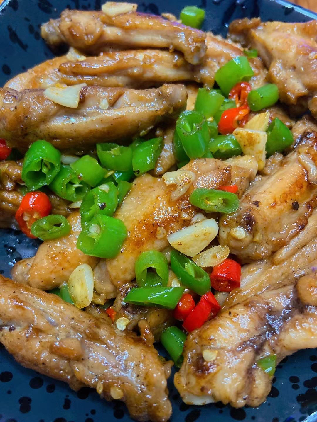 网红菜～好吃到嗦手指的蒜香鸡翅