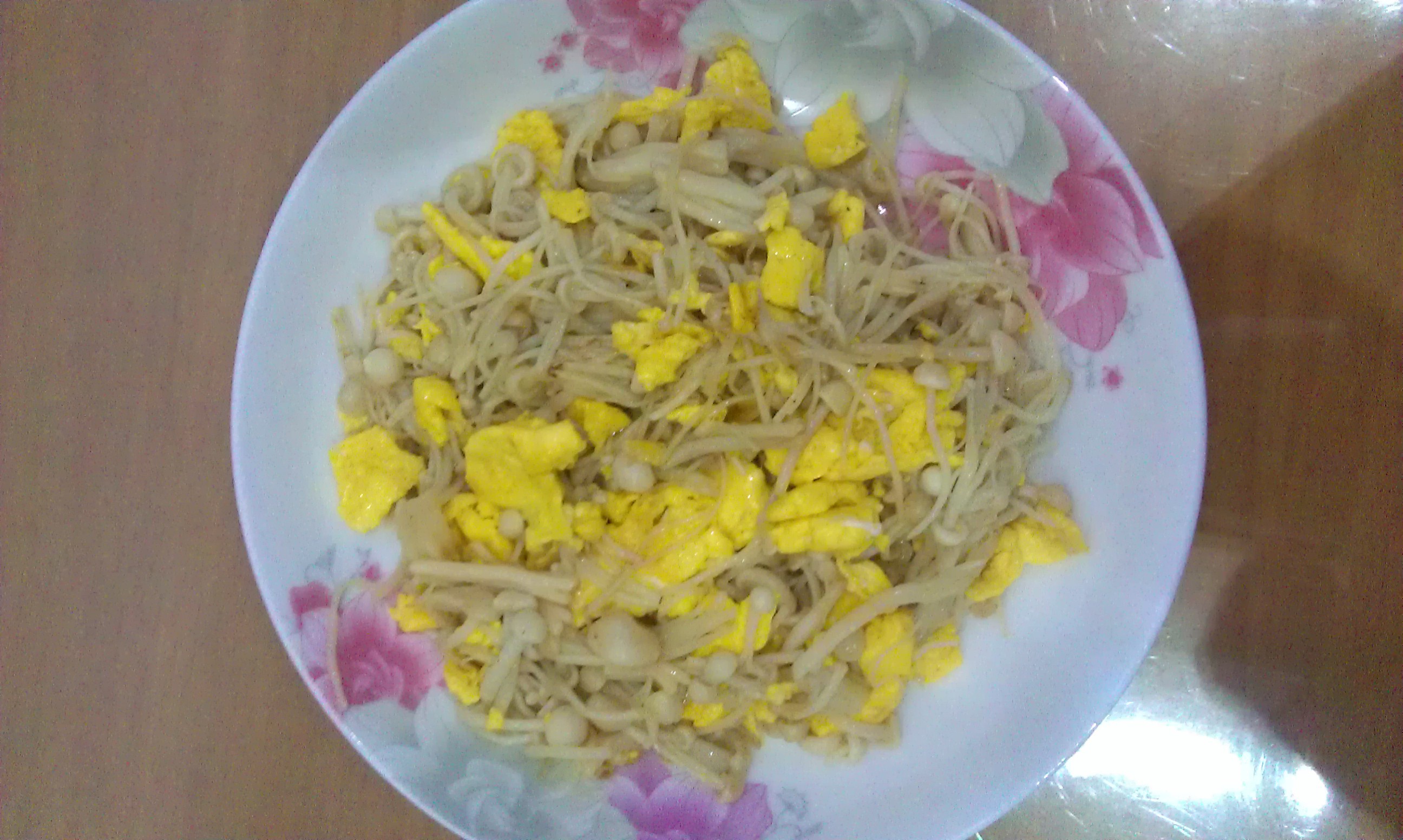 金针菇炒鸡蛋