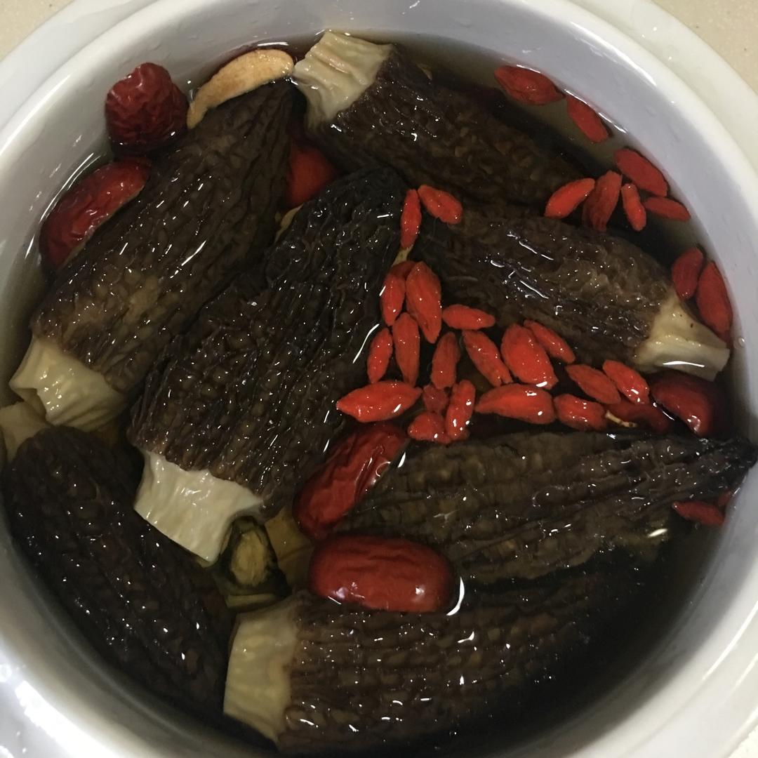 羊肚菌鸡汤（泡发与食法）