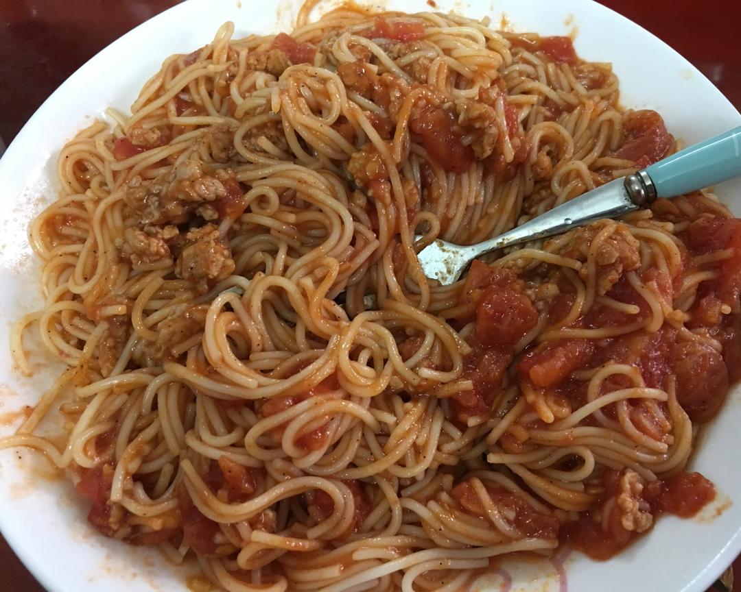 番茄肉酱意大利面