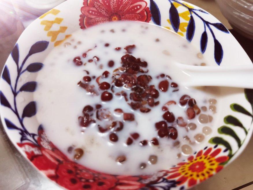 红豆椰汁西米露