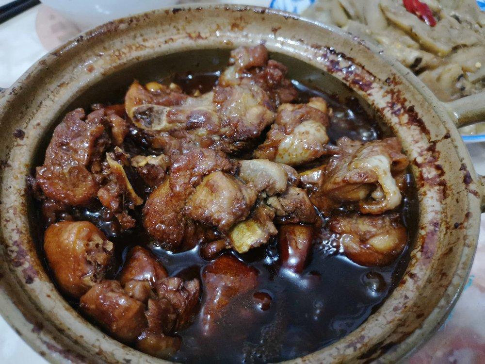红葱头鸡煲