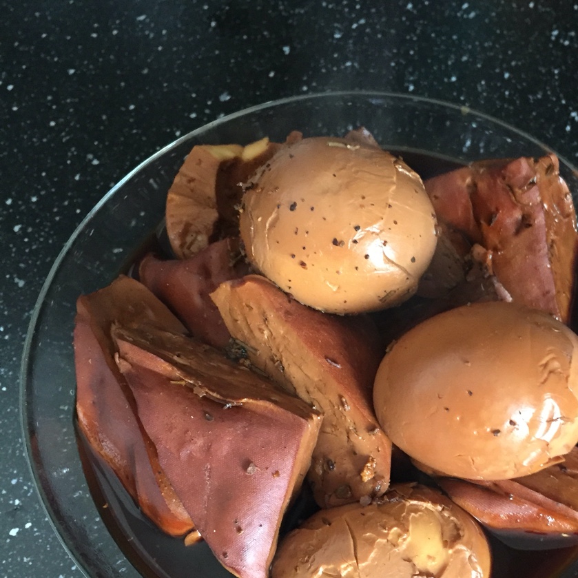 卤蛋一点都不逊