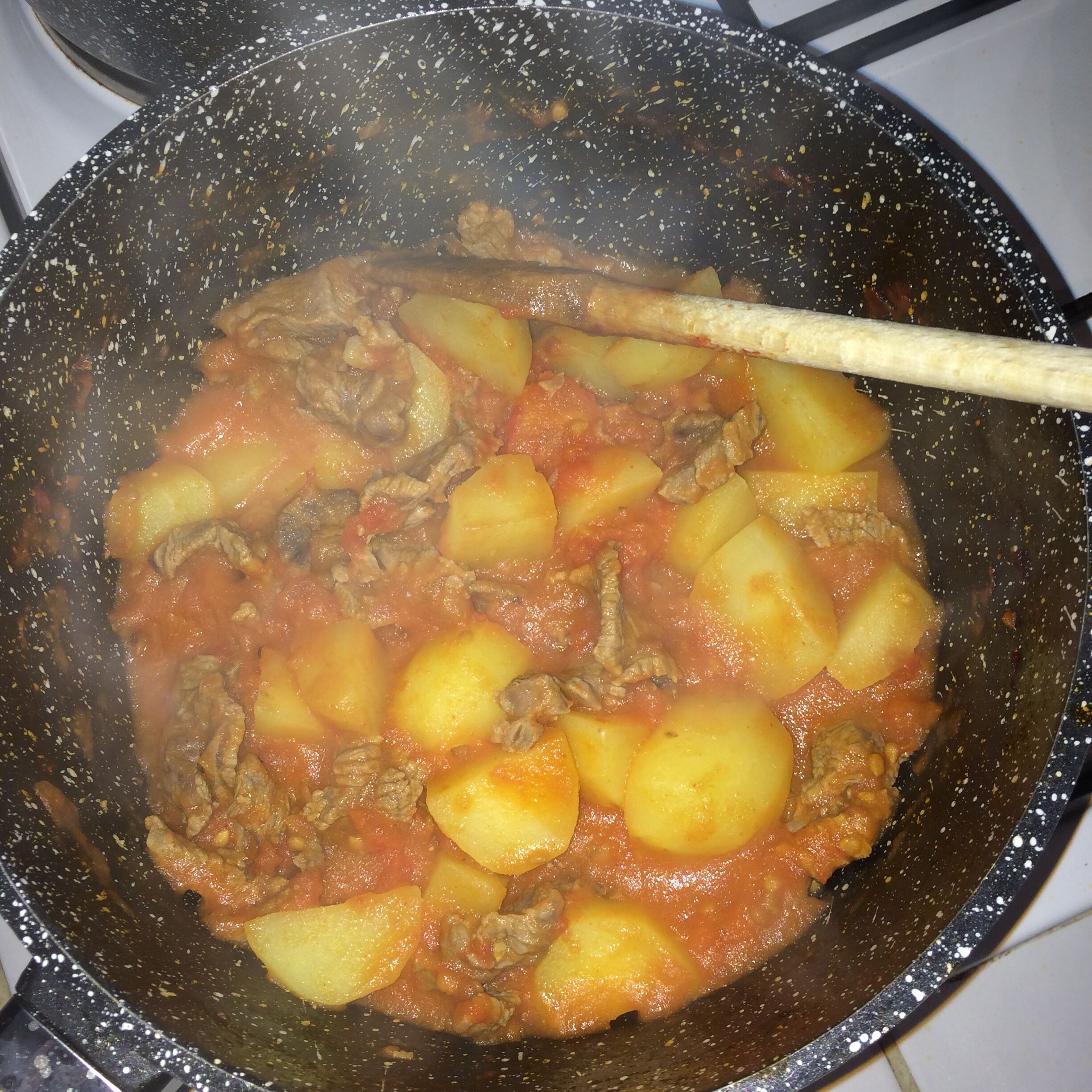 西红柿牛腩土豆
