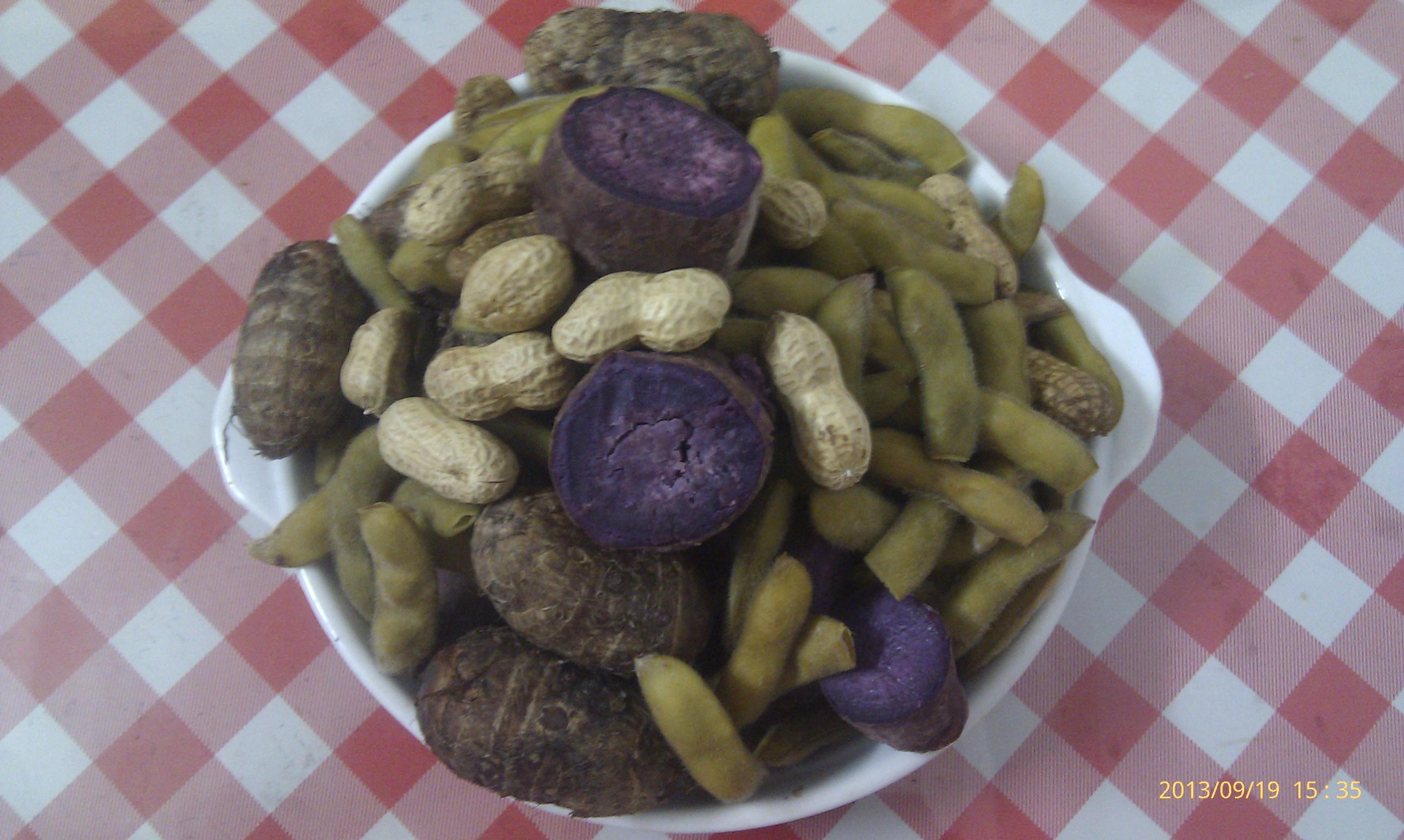 中秋应景——蒸芋艿毛豆花生紫薯的做法