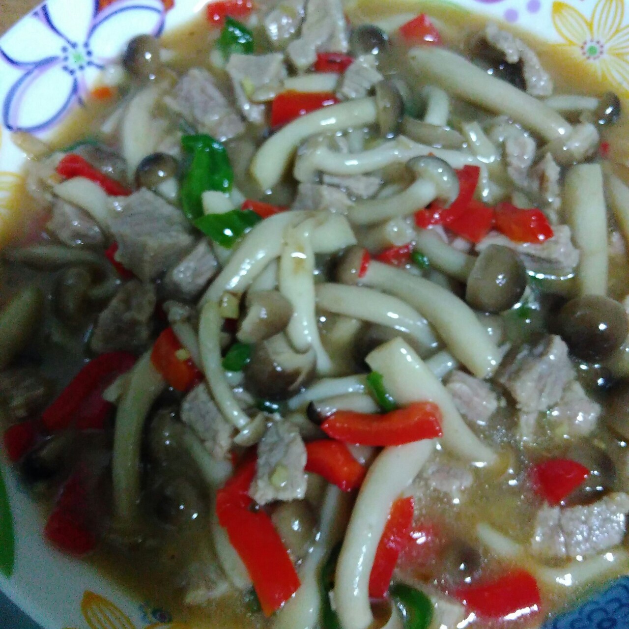 黑椒蟹味菇炒肉