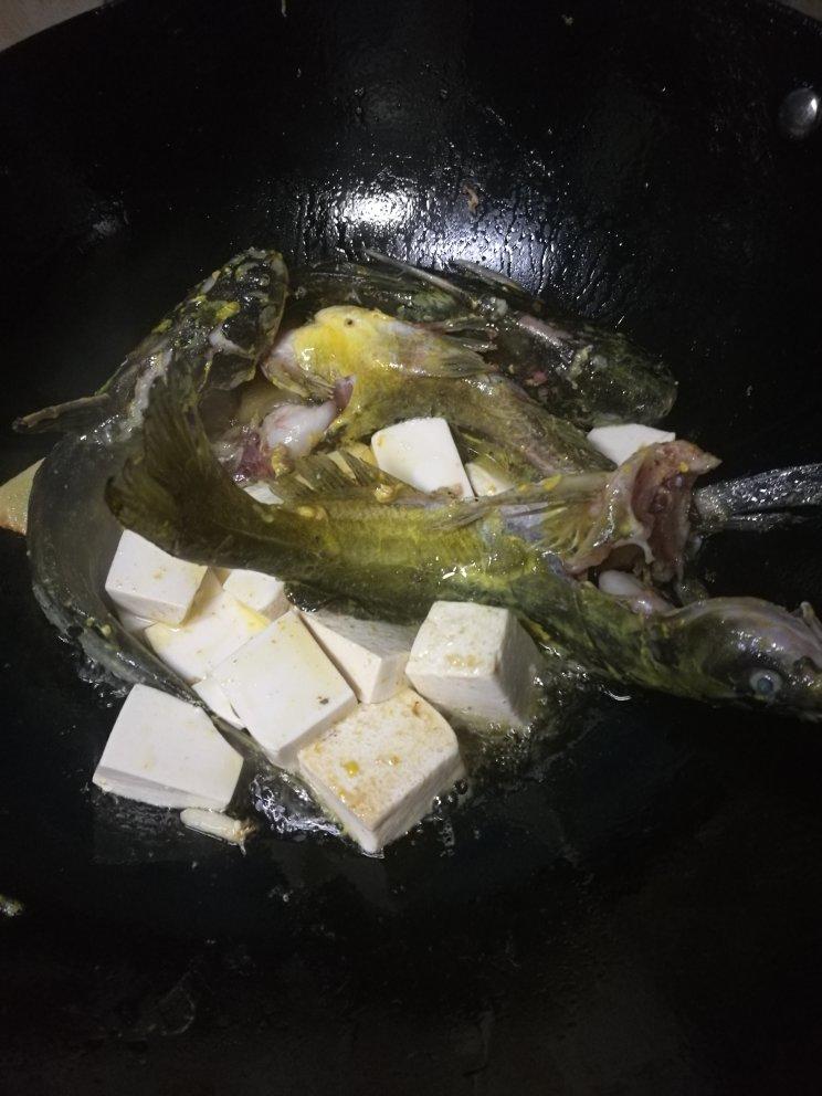 黄骨鱼豆腐汤