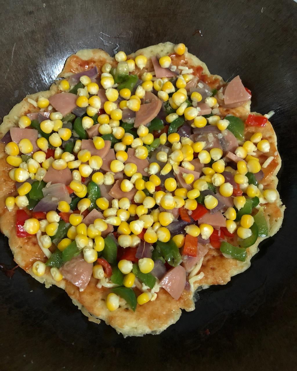 平底锅脆底香肠披萨