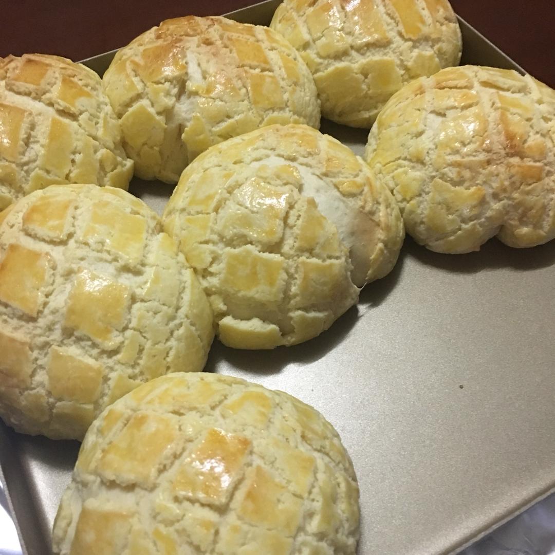 好吃到炸裂的港式菠萝包（附带制作酥皮的小视频）