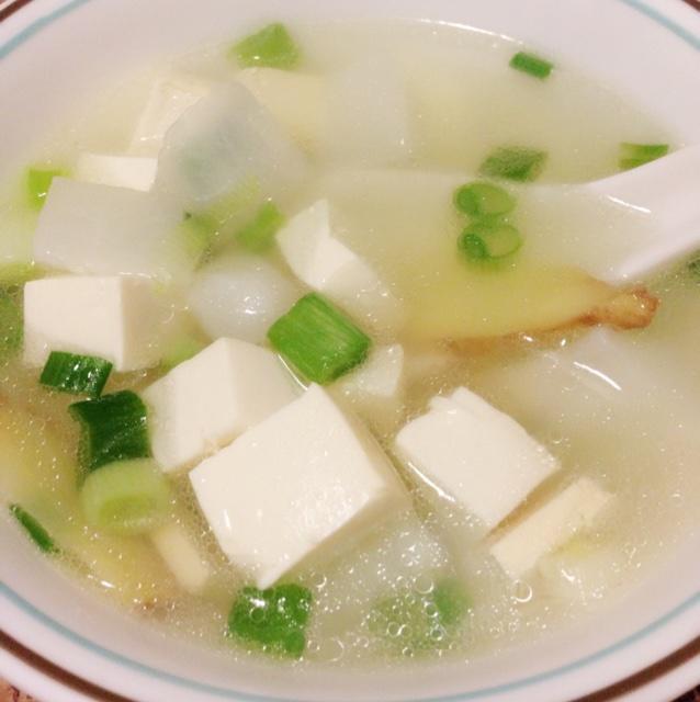 白萝卜豆腐汤的做法