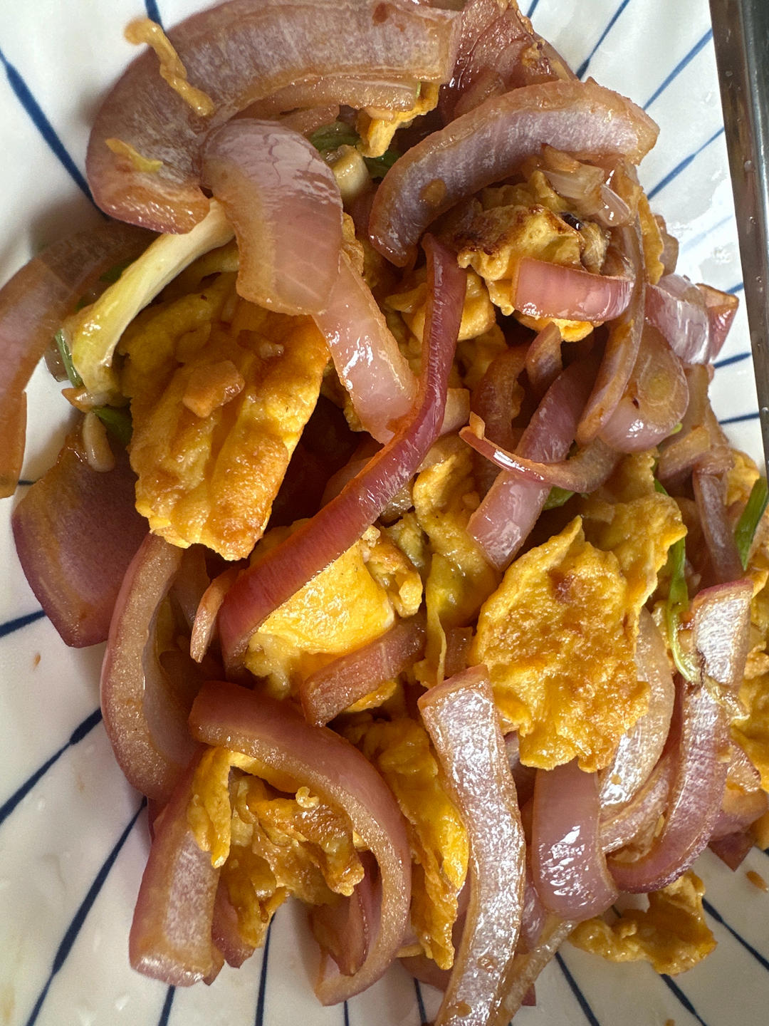 降压防癌的好食材  洋葱炒鸡蛋