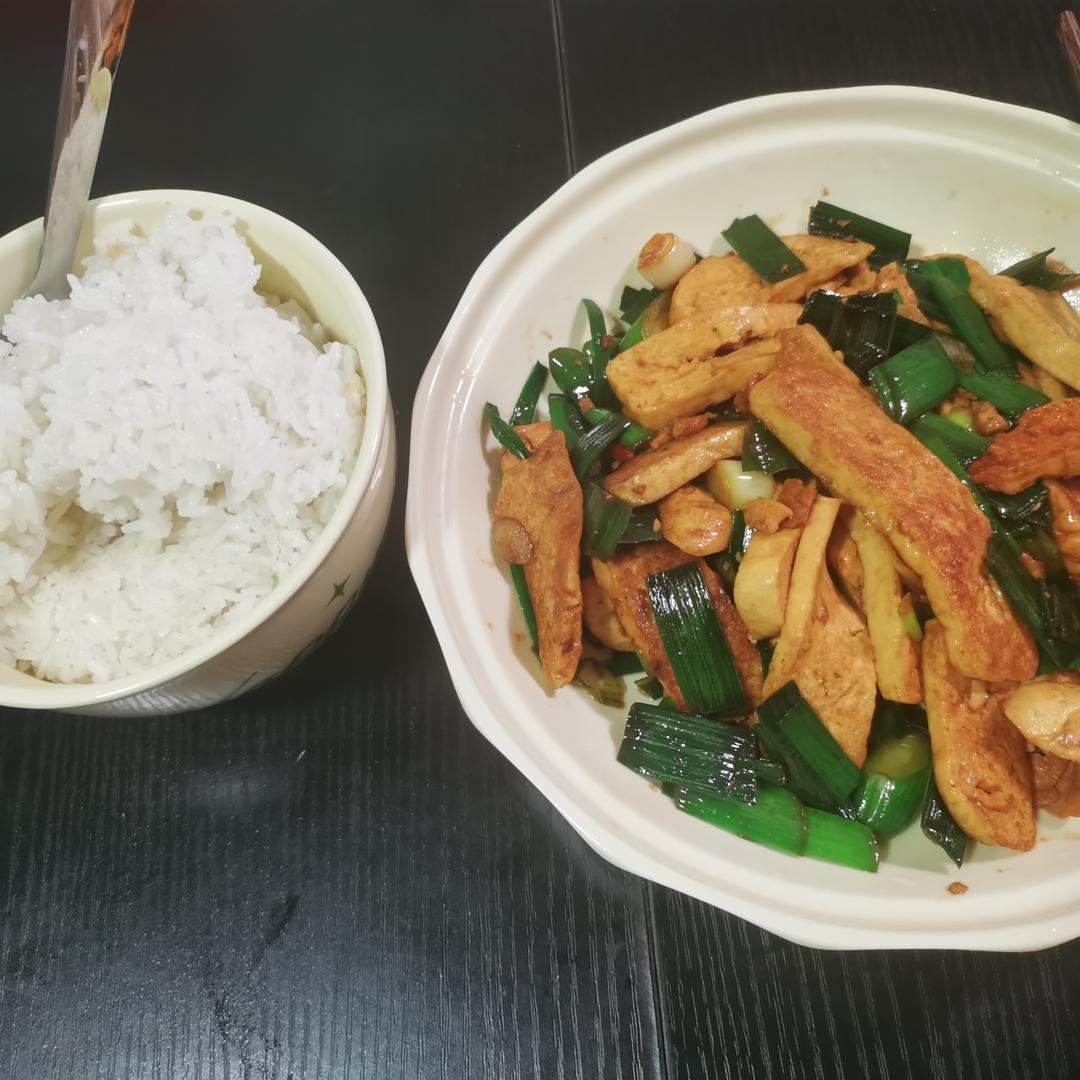 豆干炒蒜苗