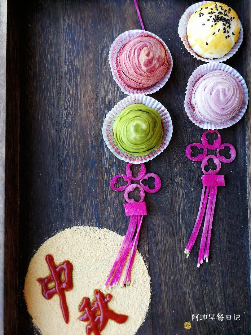 四种口味蛋黄酥(紫薯、抹茶、红曲、蛋黄)