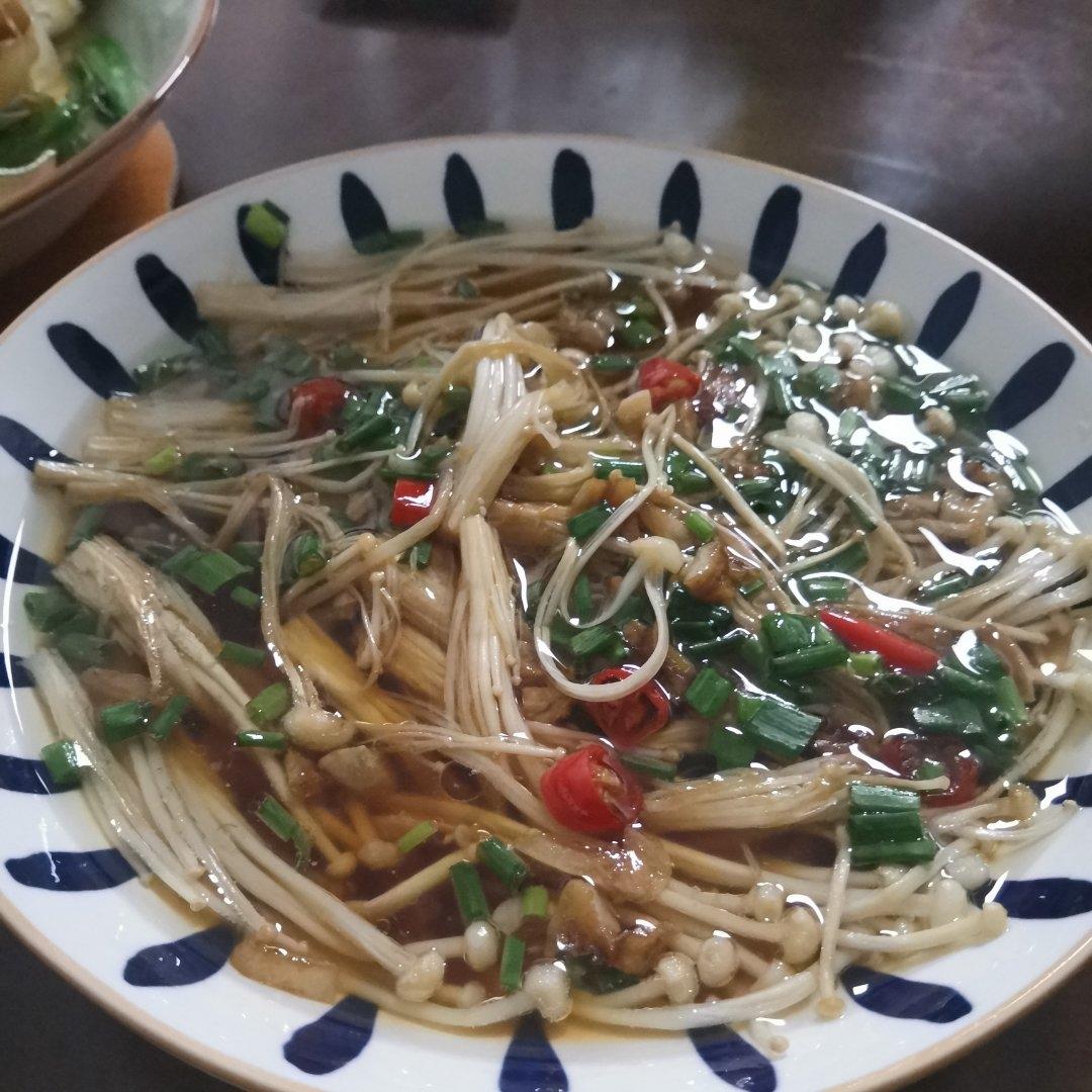 超级下饭的蒜蓉金针菇！好吃到爆