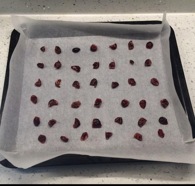 简易蔓月莓蛋糕卷的做法 步骤3