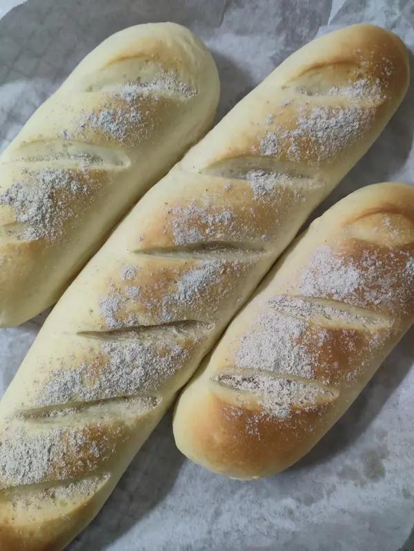 内心柔软的蔓越莓芝士软欧包