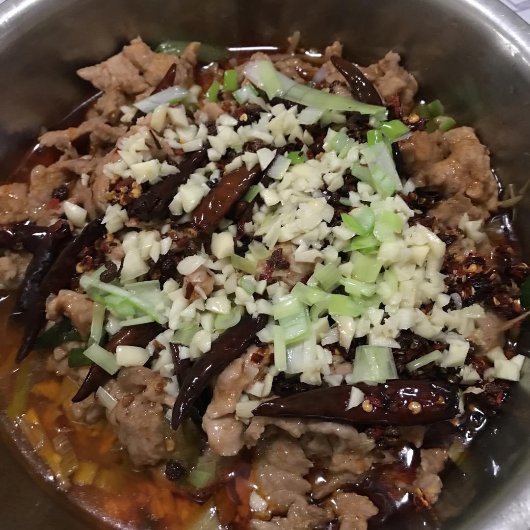 厨师长教你：“水煮肉片”的正宗做法，这味道真的很四川