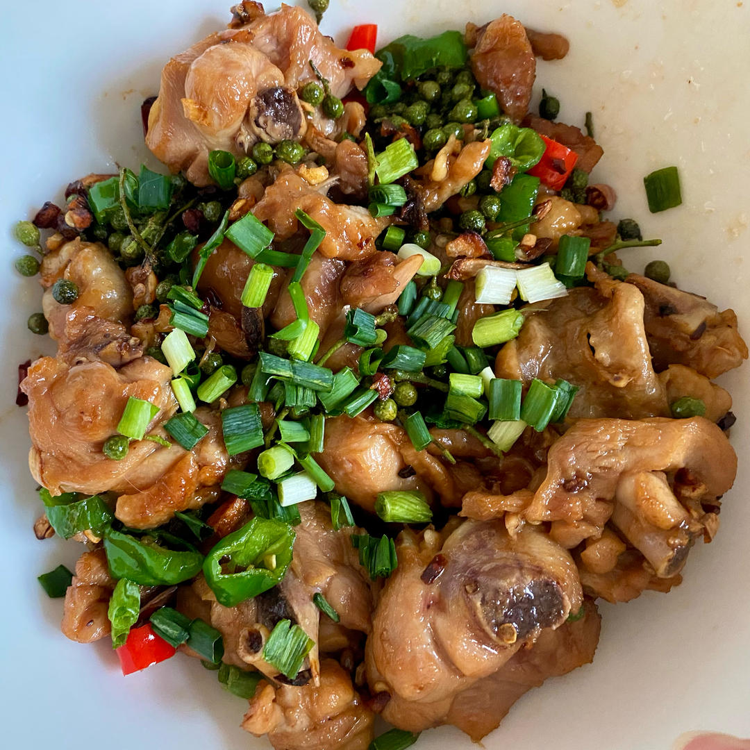 麻辣鲜香的青花椒炒鸡