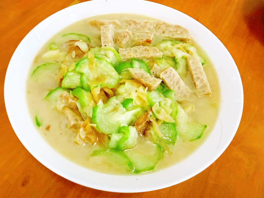 丝瓜炒肉饼的做法