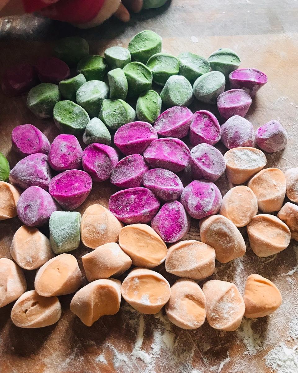 果and然麻麻做的彩色饺子皮