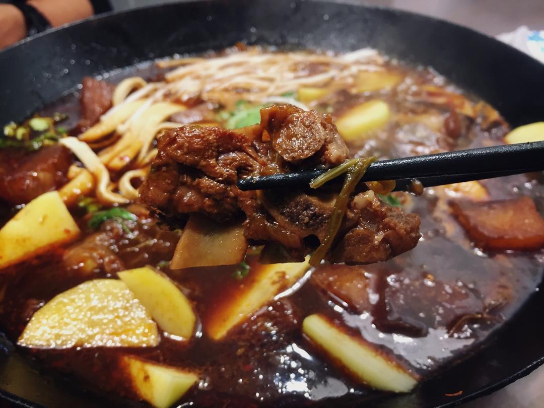 堂妈教你做红汤羊蝎子火锅