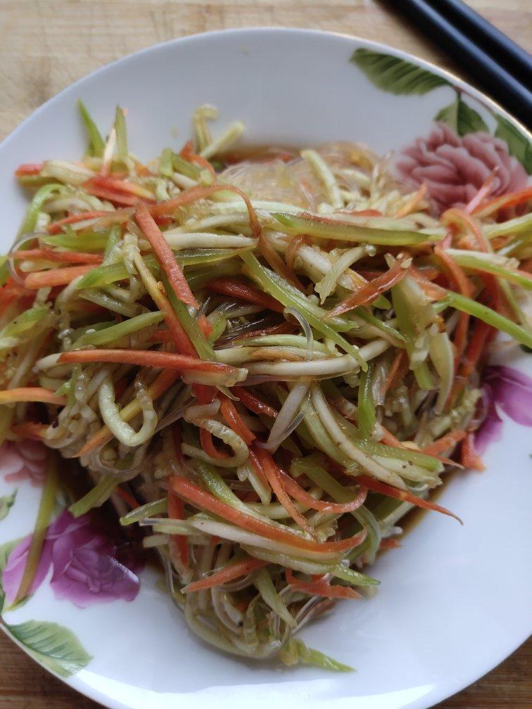 凉拌三丝（莴笋、黄瓜、葫萝卜）~凉拌菜系列《一》