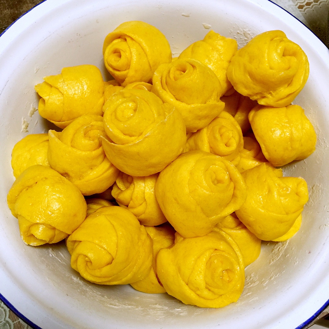 南瓜紫薯花样馒头