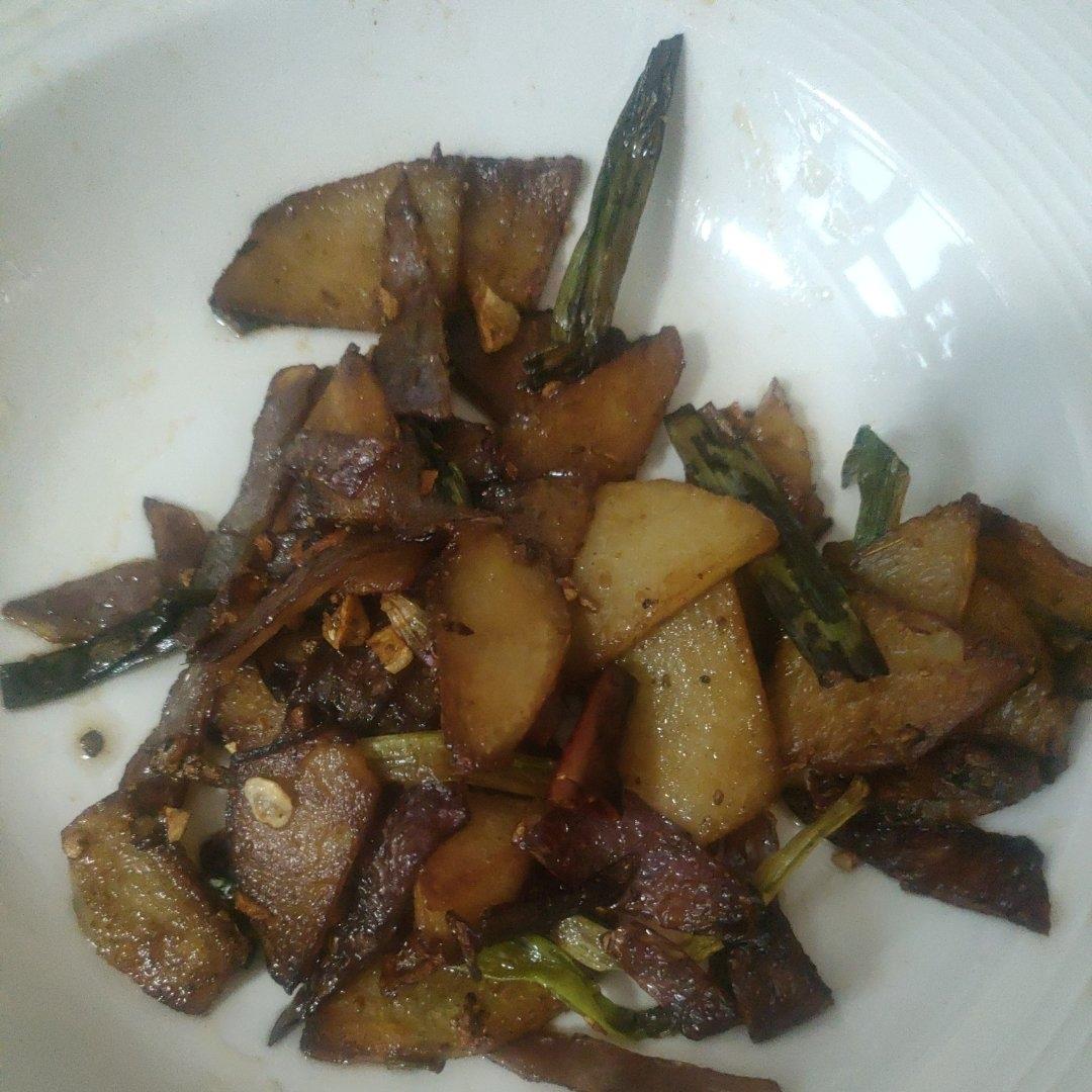 边吃边流泪的「孜然土豆片」