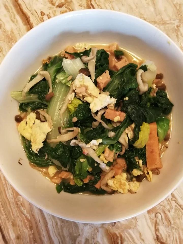 300大卡吃到撑 / 鲜美蘑菇烩青菜
