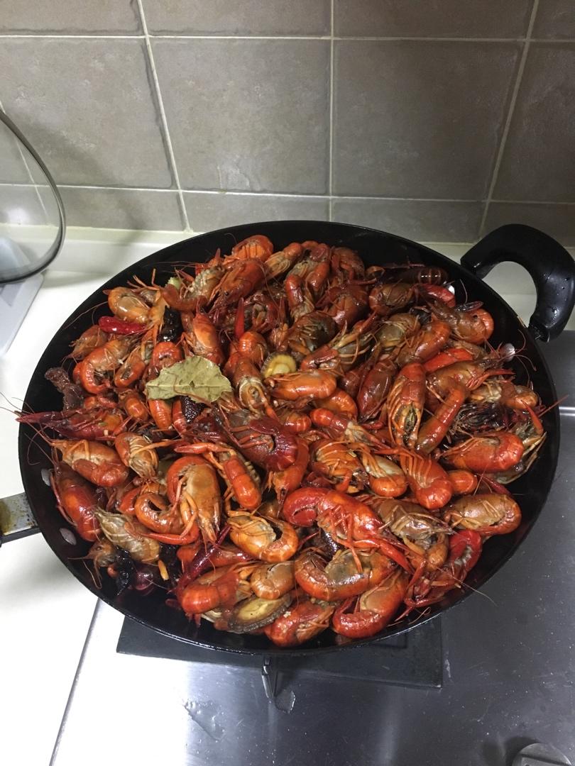 小草zf做的十三香小龙虾家庭版