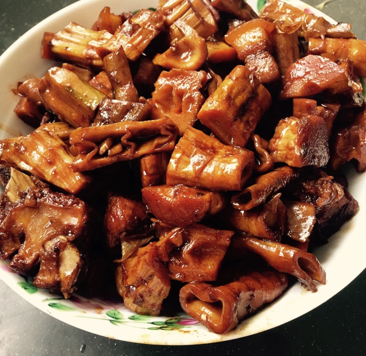 啤酒焖笋干五花肉
