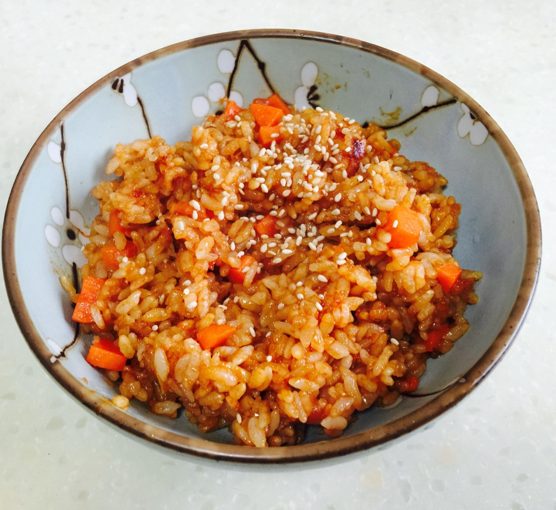 红色系茄汁炒饭