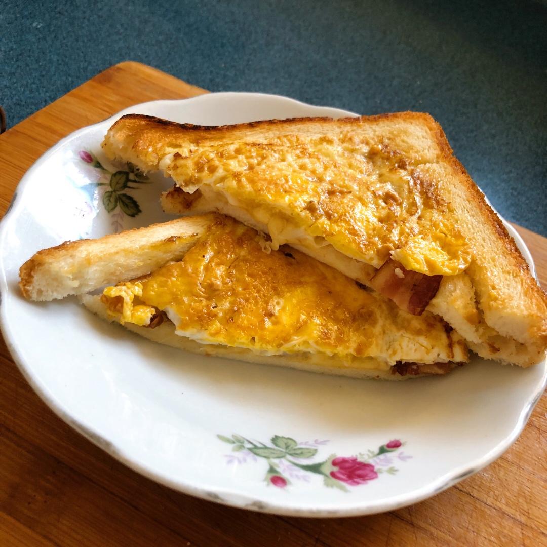 爆浆芝士火腿三明治（平底锅版）