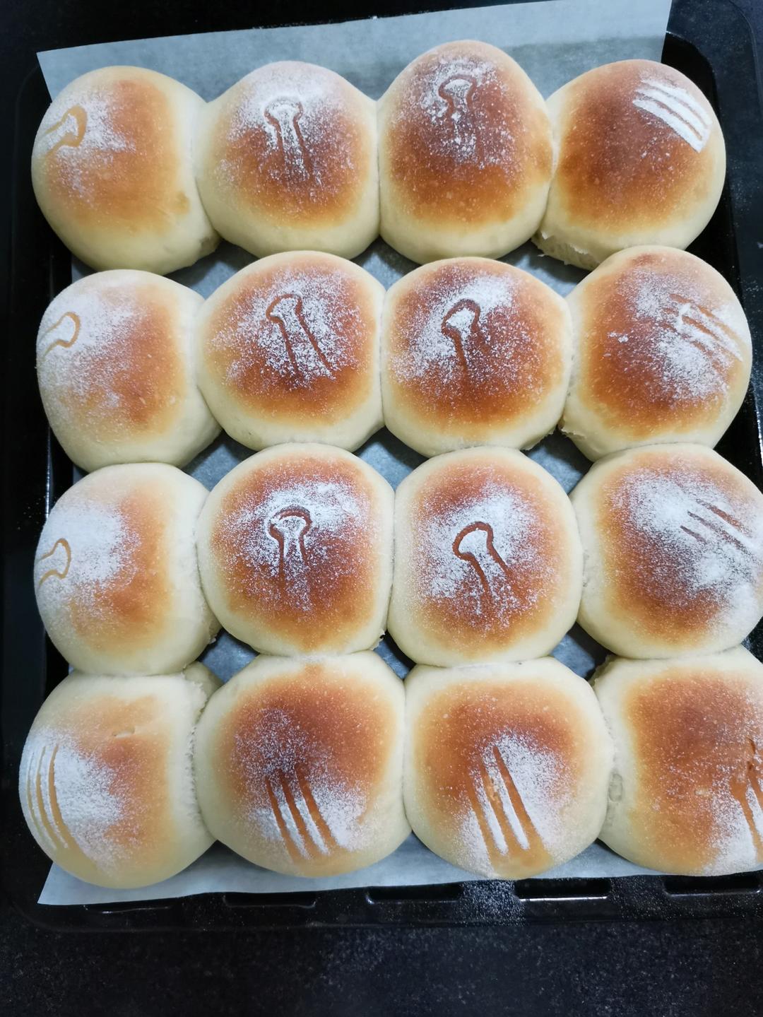 超软的酸奶小餐包