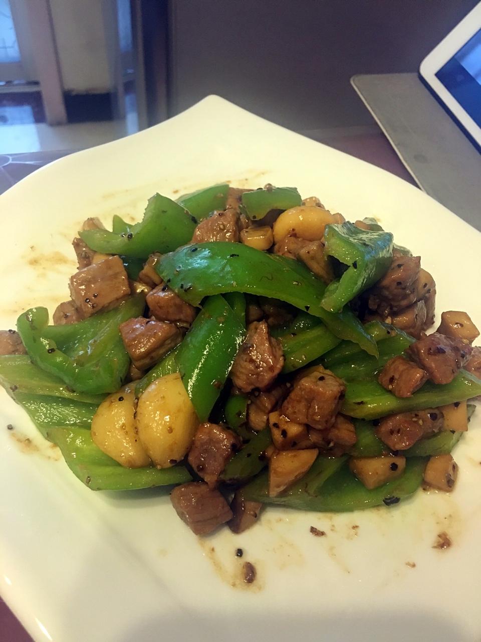 黑椒杏鲍菇牛肉粒