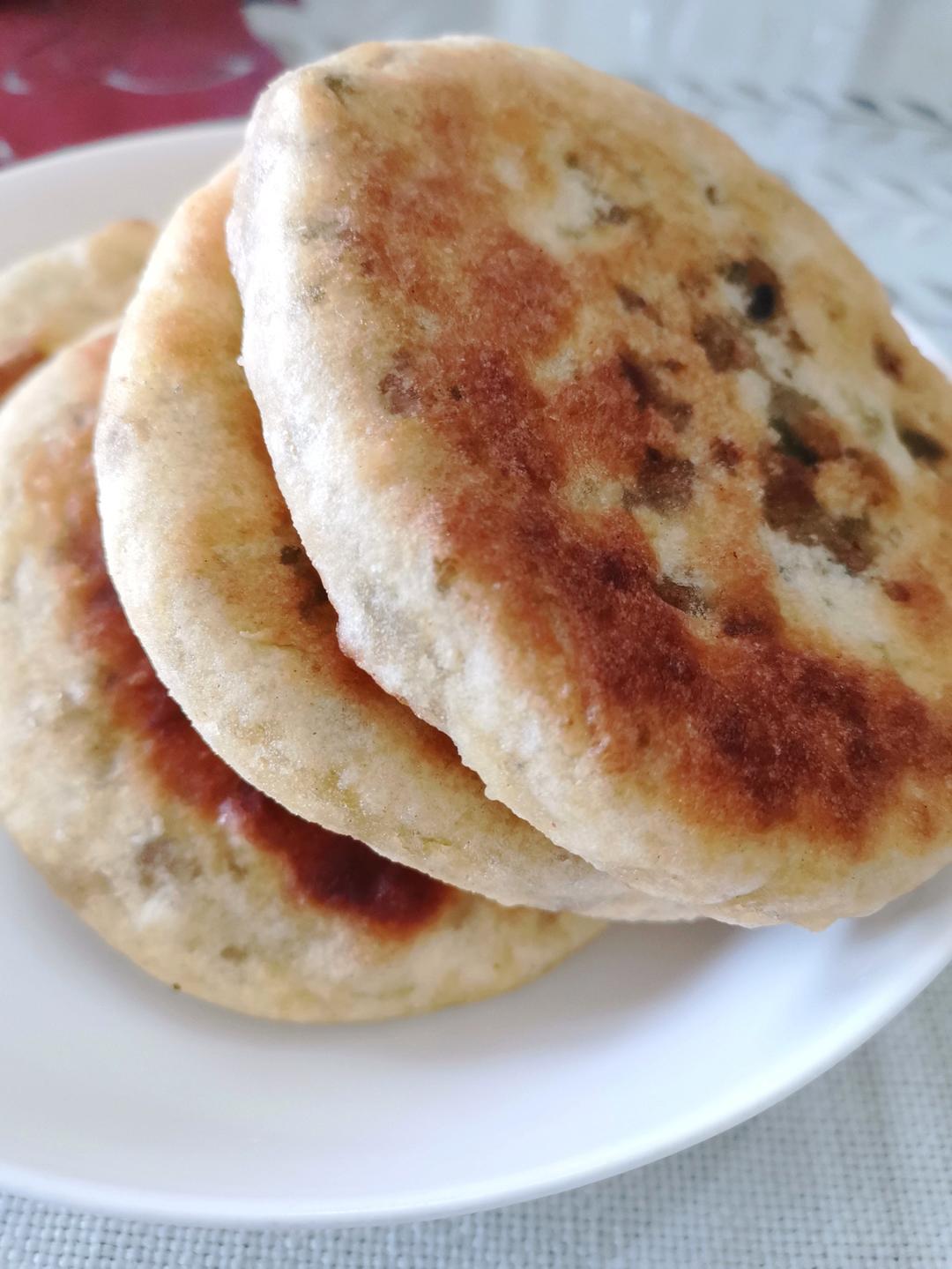 梅干菜肉饼（平底锅煎和烤箱烤两种吃法）