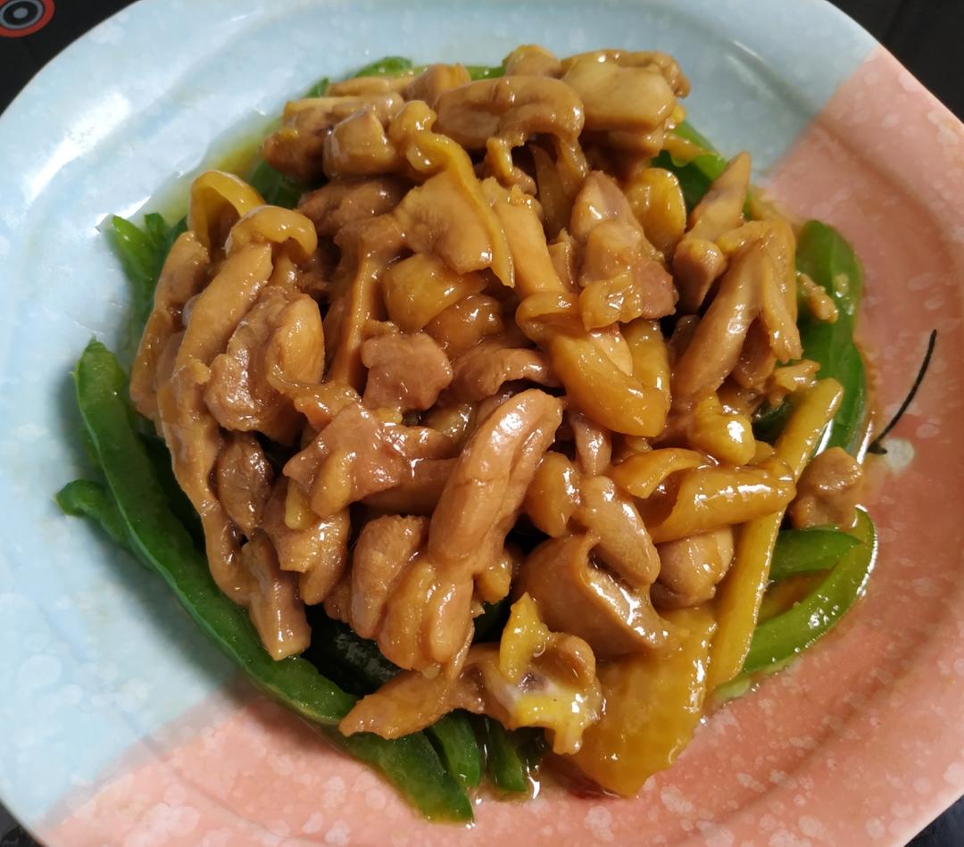 青椒炒鸡肉的做法